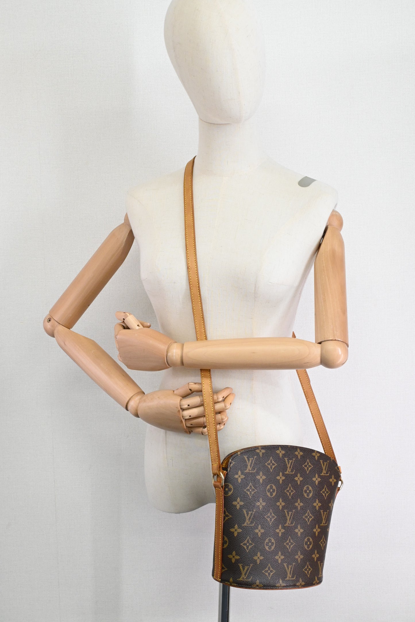 Louis Vuitton Drouot in Monogram Canvas