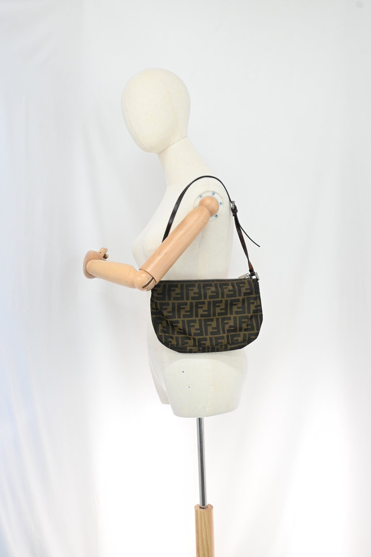 Fendi Shoulder Bag in Zucca Canvas
