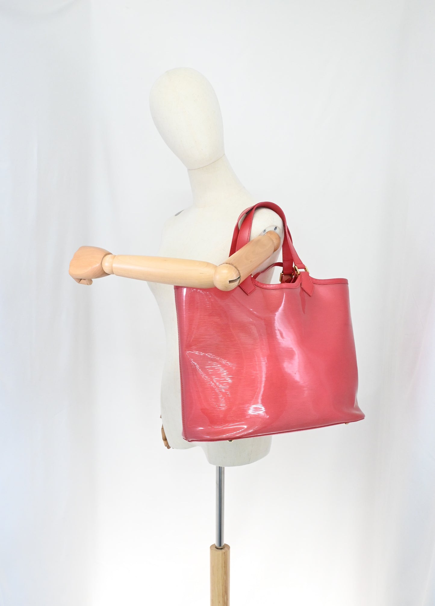 Louis Vuitton Plage Lagoon Bay Tote in Red Epi Vinyl