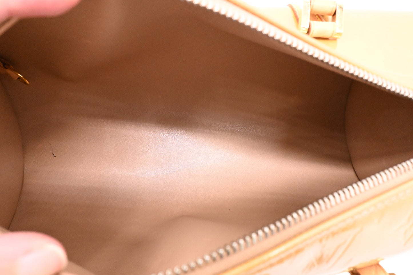 Louis Vuitton Bedford in Noisette Vernis Leather