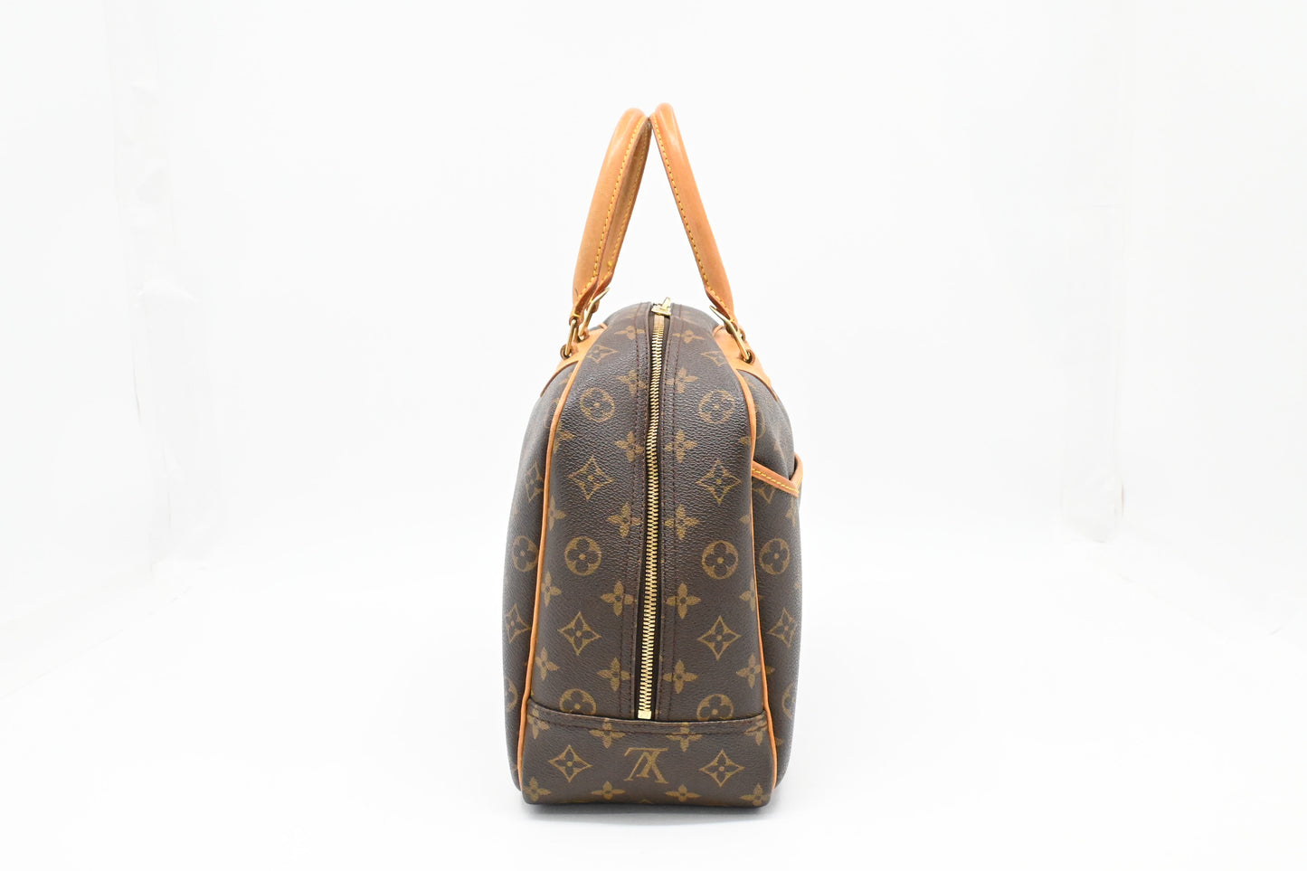 Louis Vuitton Deauville in Monogram Canvas
