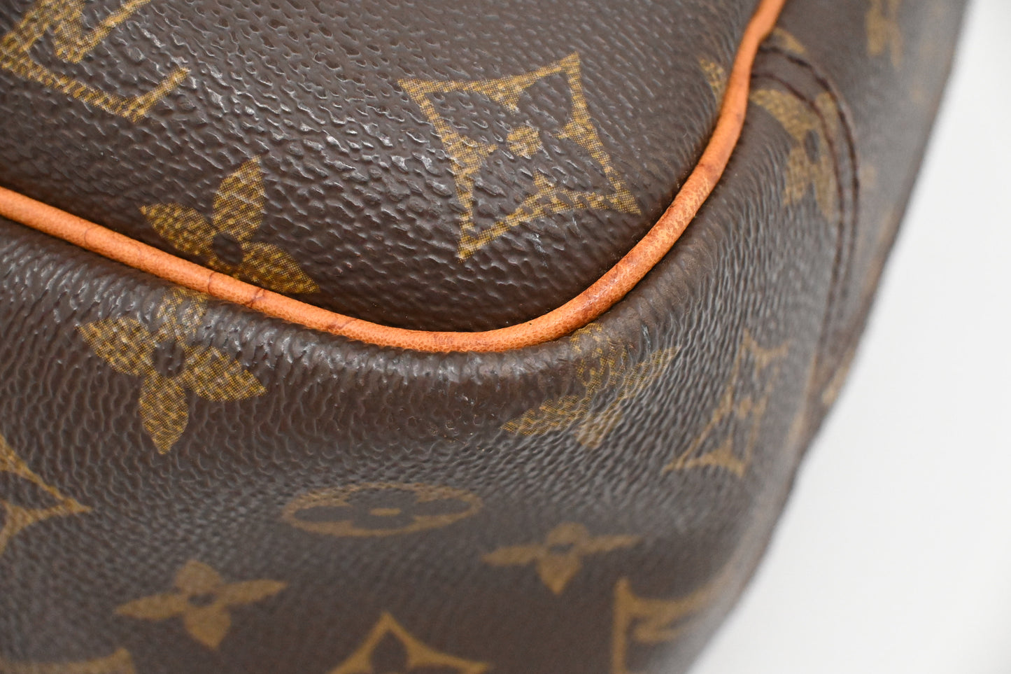 Louis Vuitton Deauville in Monogram Canvas