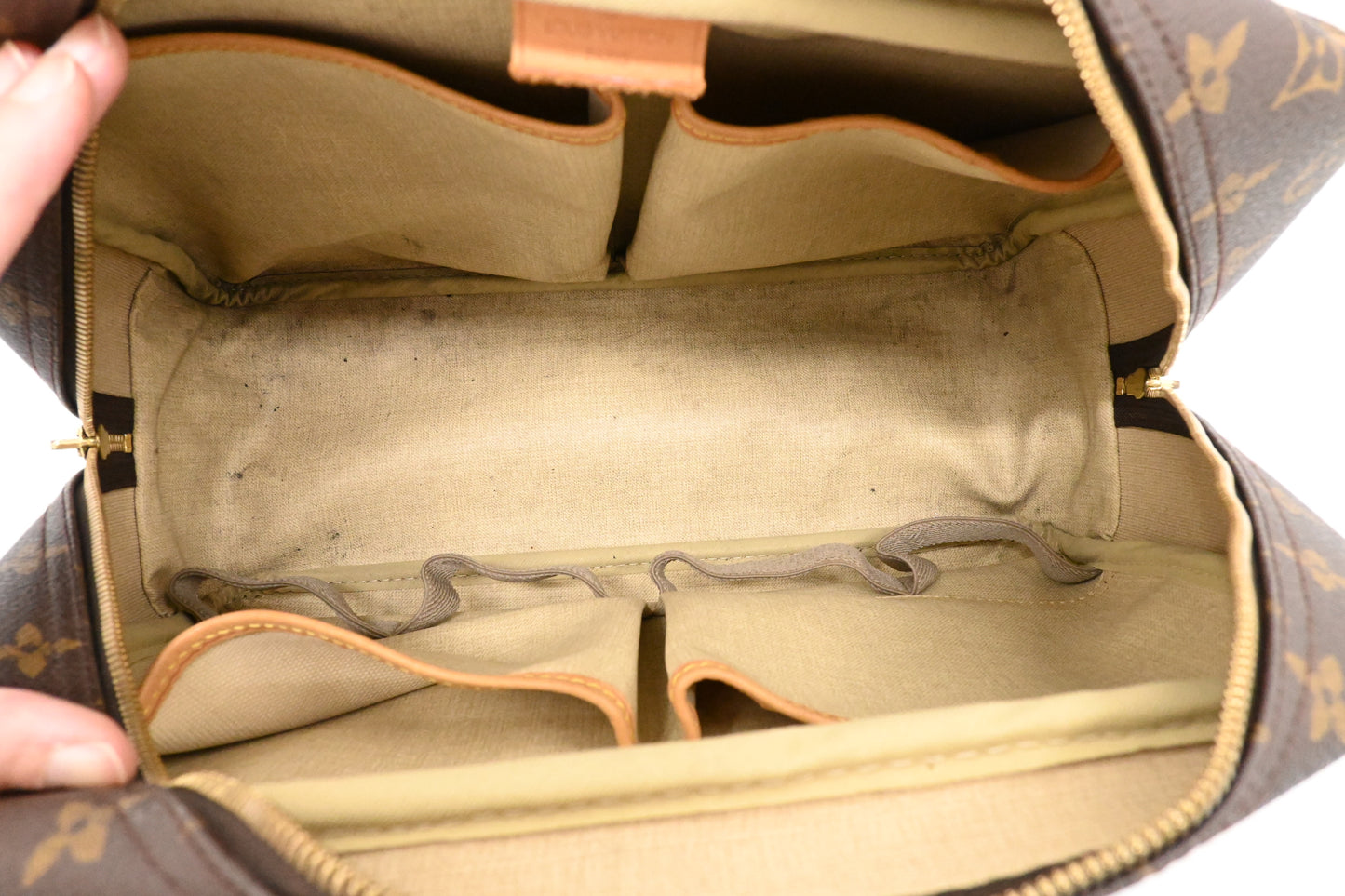 Louis Vuitton Deauville in Monogram Canvas