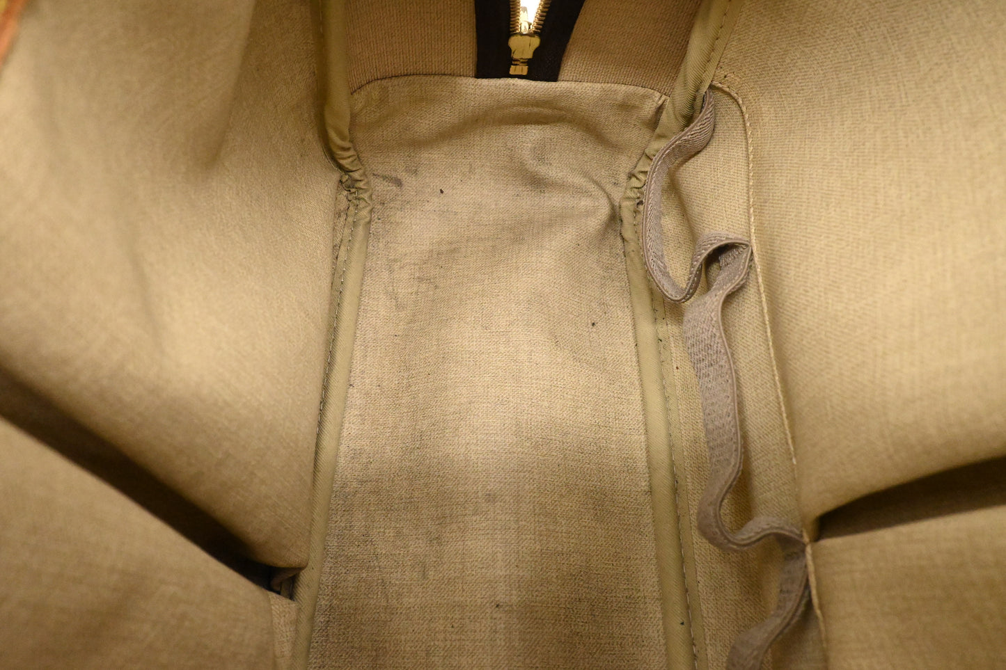 Louis Vuitton Deauville in Monogram Canvas