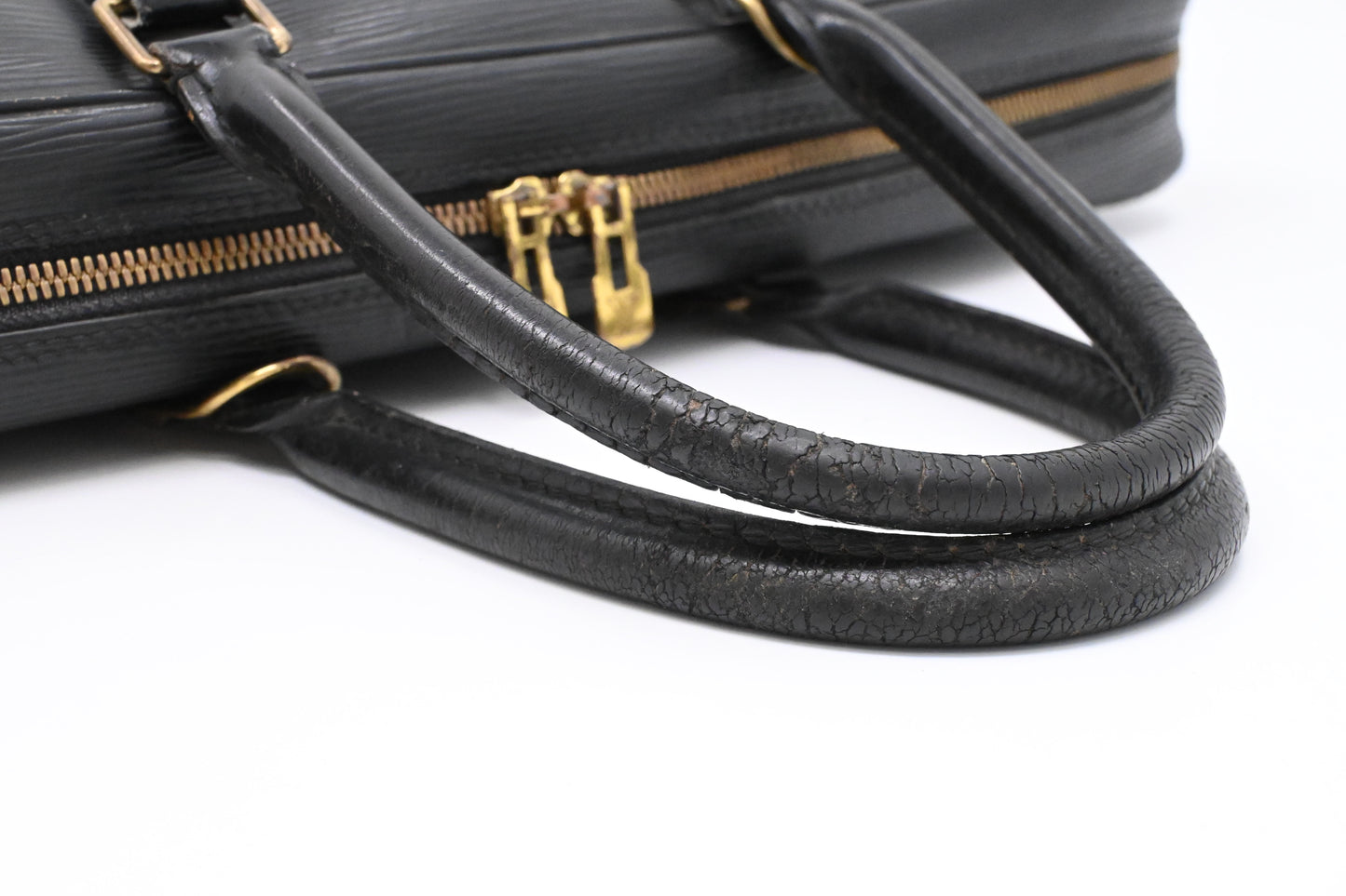 Louis Vuitton Porte Documents Voyage in Black Epi Leather