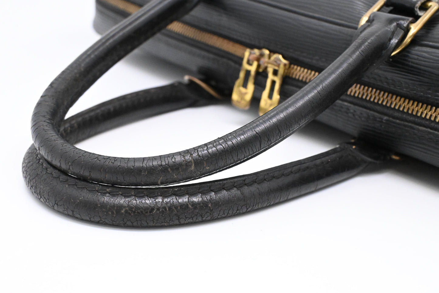Louis Vuitton Porte Documents Voyage in Black Epi Leather