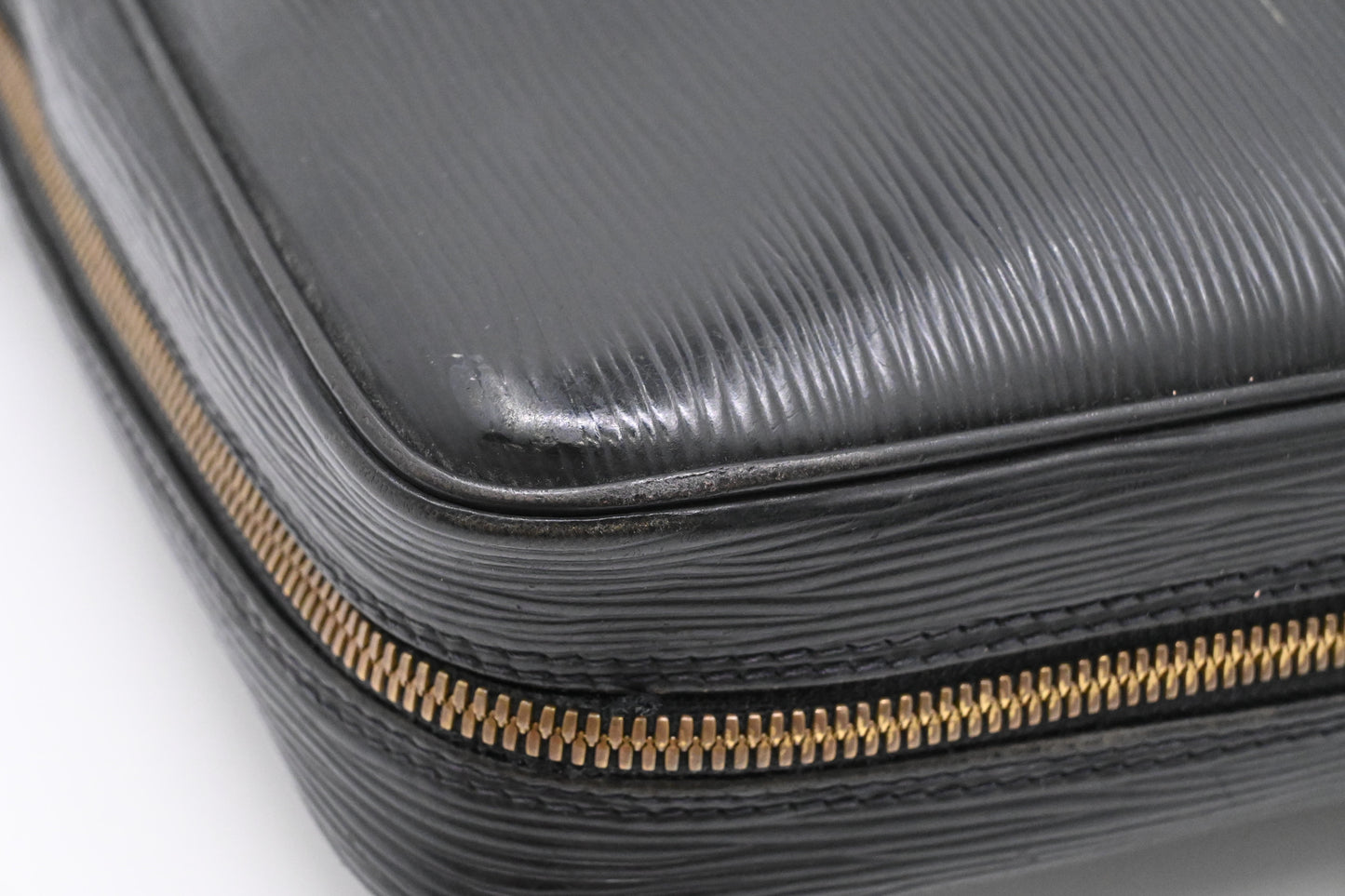 Louis Vuitton Porte Documents Voyage in Black Epi Leather