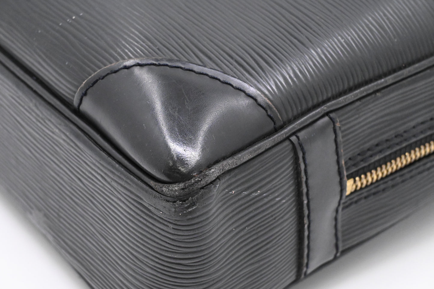Louis Vuitton Porte Documents Voyage in Black Epi Leather