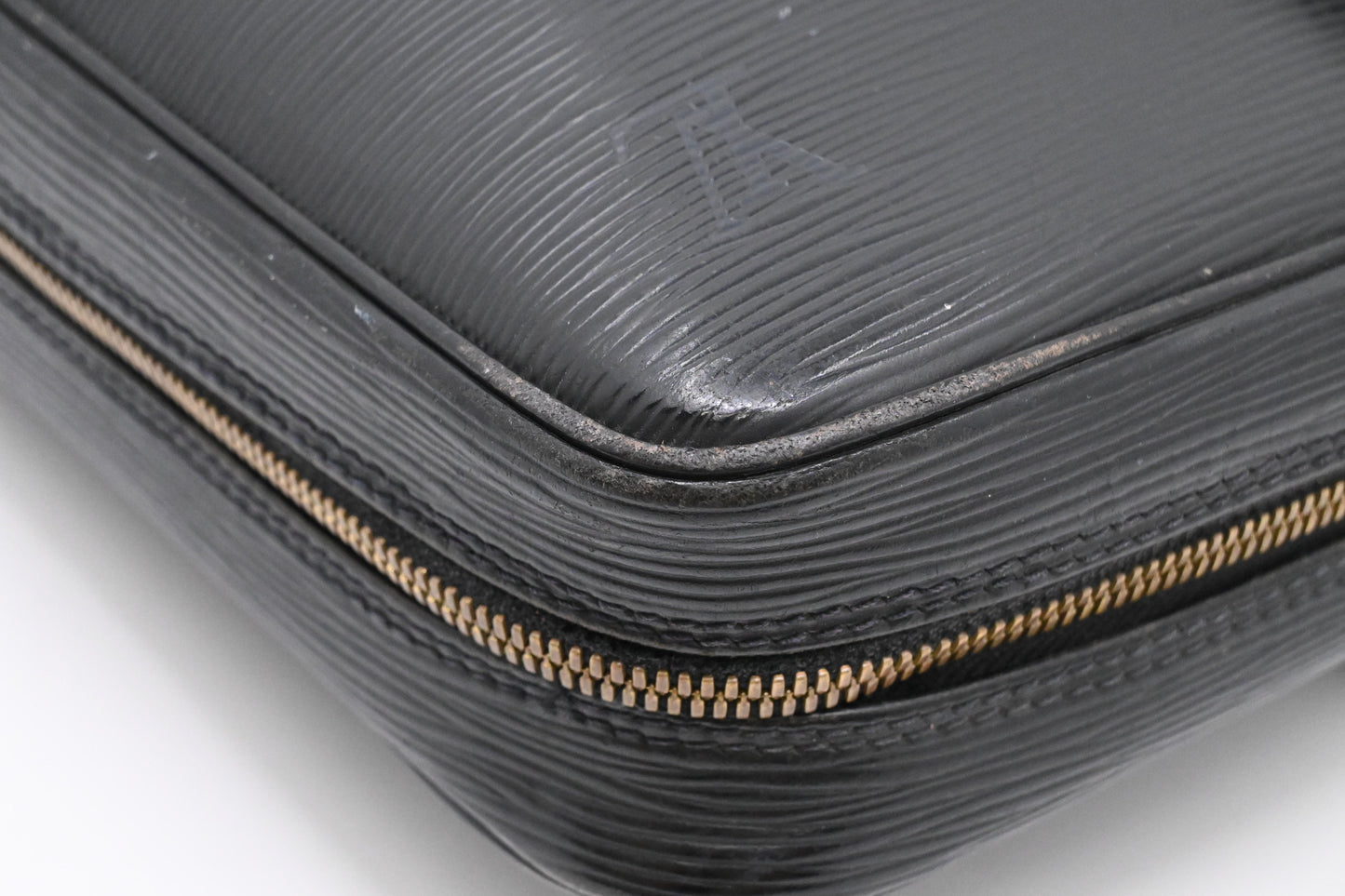 Louis Vuitton Porte Documents Voyage in Black Epi Leather