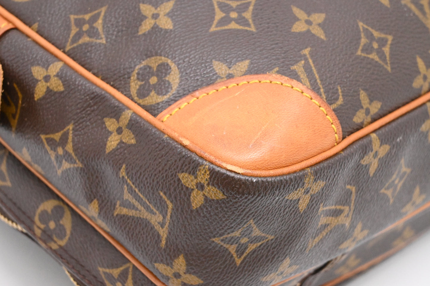 Louis Vuitton Porte Document Voyage in Monogram Canvas