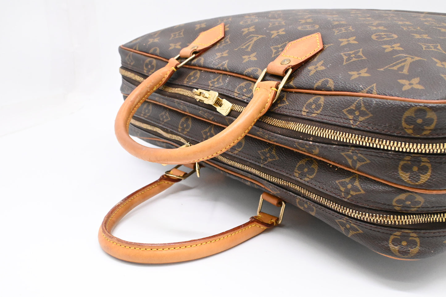 Louis Vuitton Porte Document Voyage in Monogram Canvas