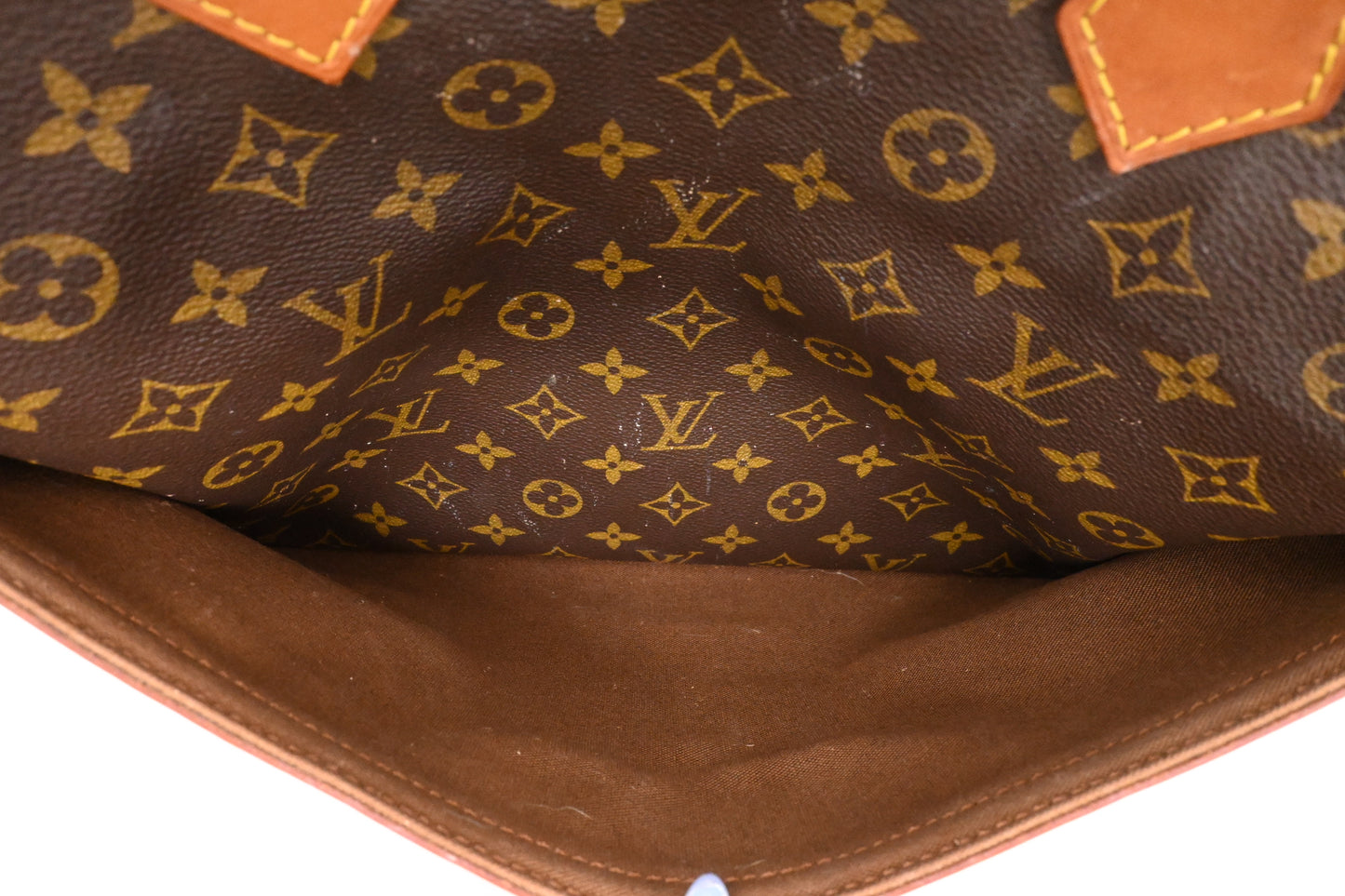 Louis Vuitton Porte Document Voyage in Monogram Canvas