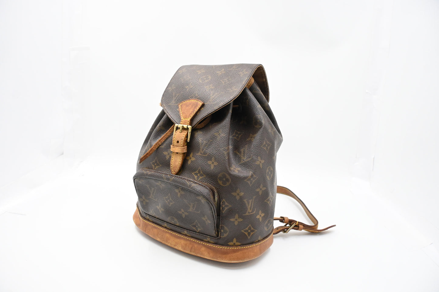 Louis Vuitton Montsouris PM in Monogram Canvas