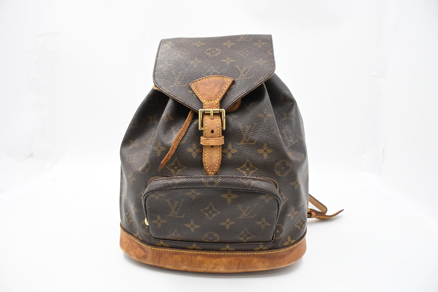 Louis Vuitton Montsouris PM in Monogram Canvas