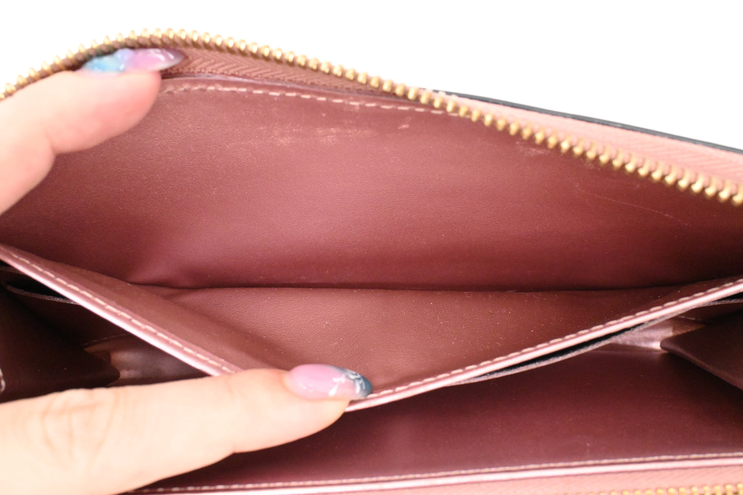 Louis Vuitton Long Zippy Wallet in Pink Metallic Vernis Leather