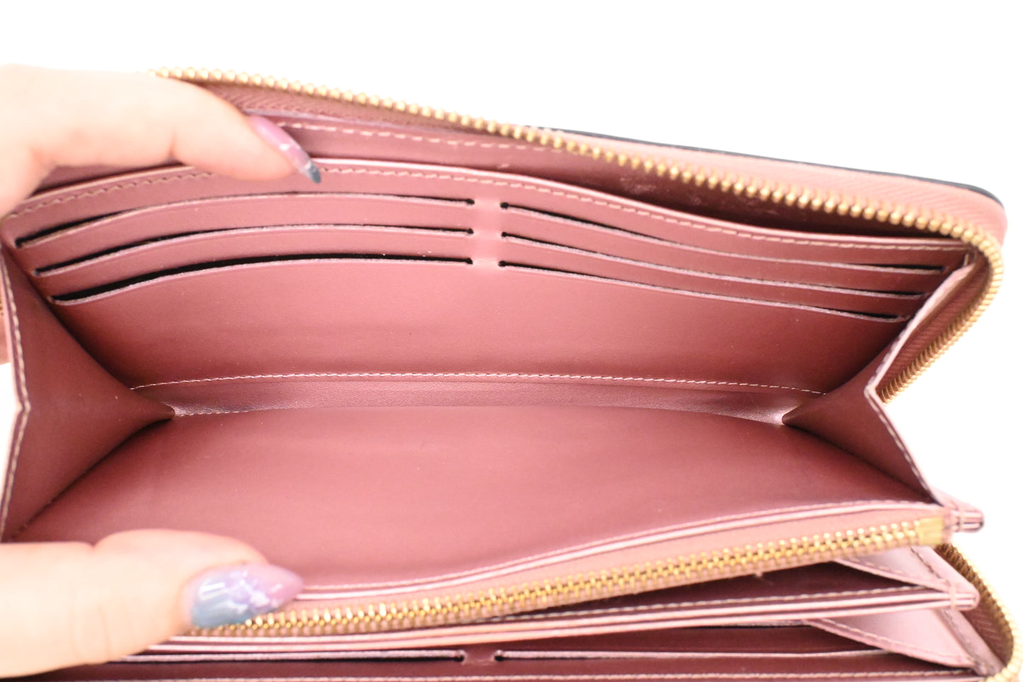 Louis Vuitton Long Zippy Wallet in Pink Metallic Vernis Leather