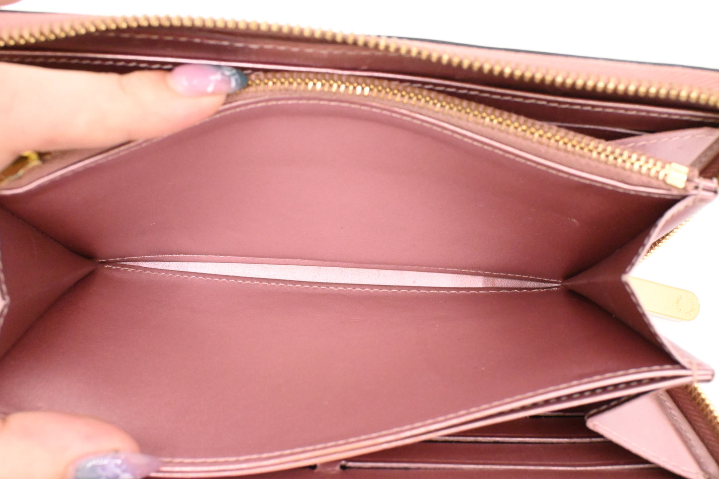Louis Vuitton Long Zippy Wallet in Pink Metallic Vernis Leather