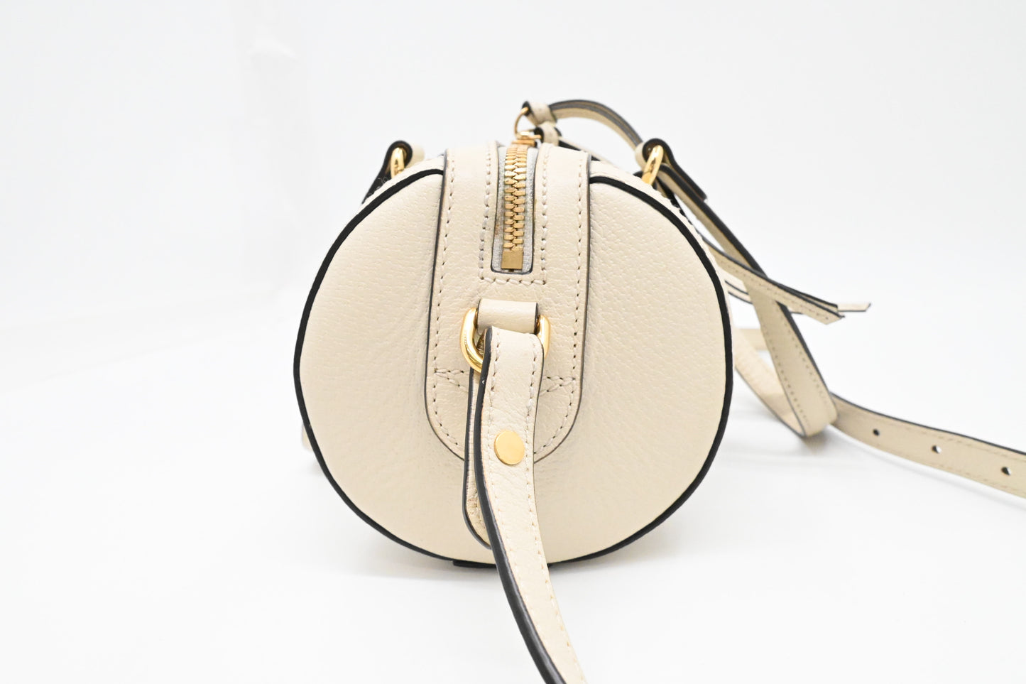 Gucci Round Crossbody Bag in Cream Leather