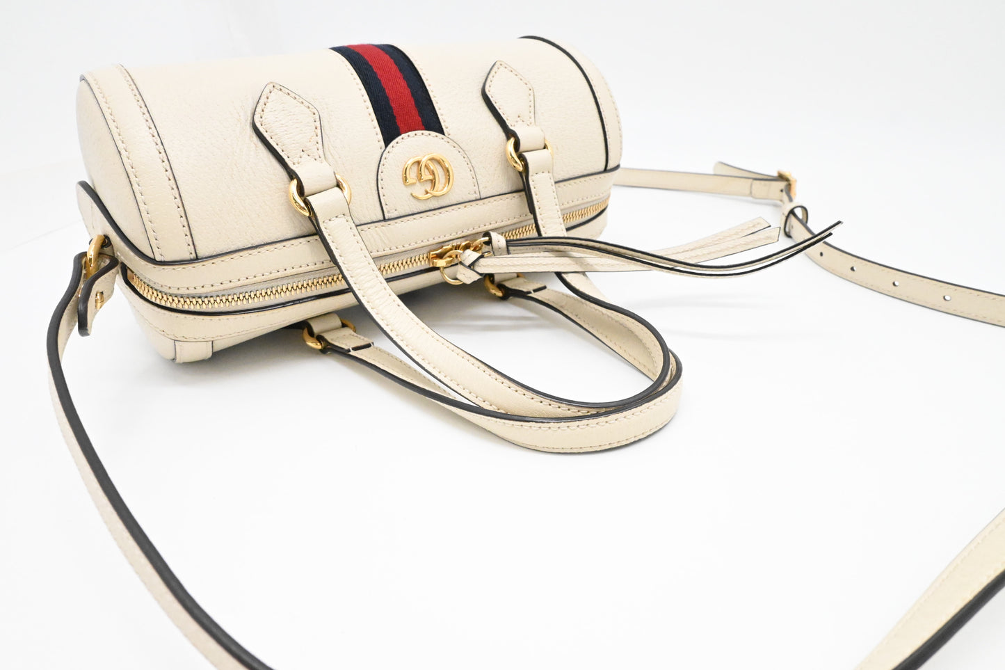 Gucci Round Crossbody Bag in Cream Leather