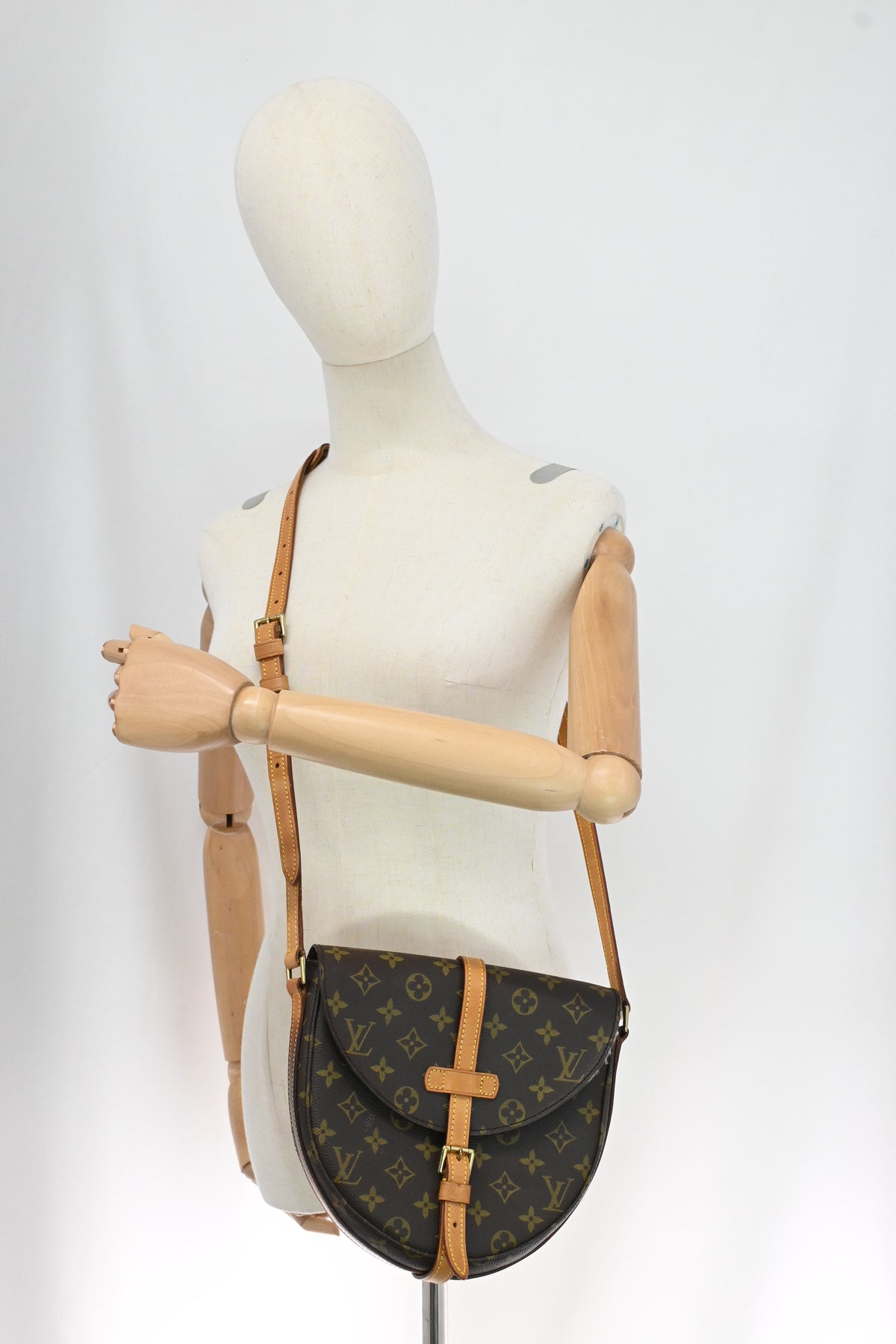 Louis Vuitton Chantilly MM in Monogram Canvas