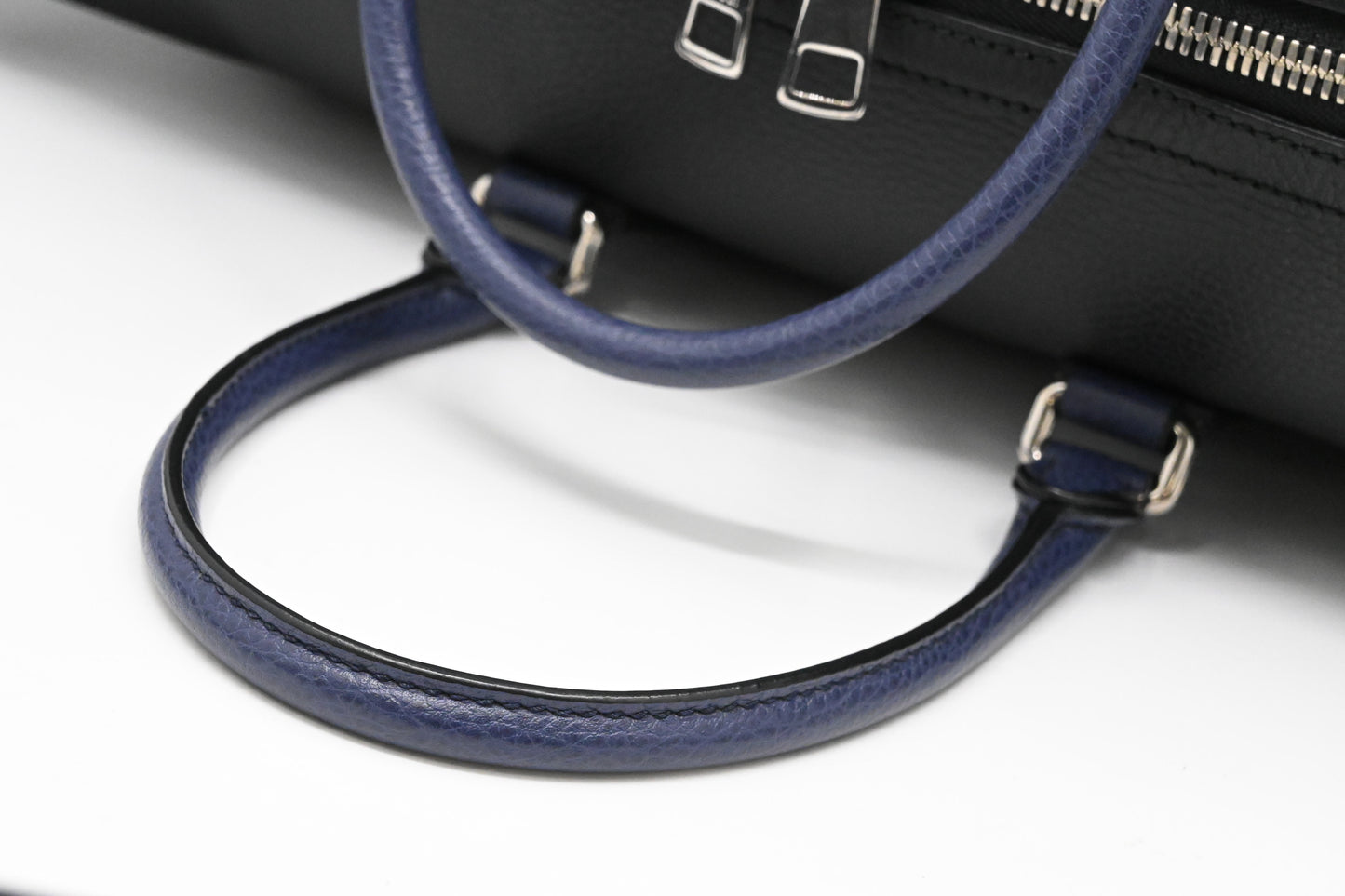 Gucci Cosmopolis Travel Bag in Black & Blue Leather