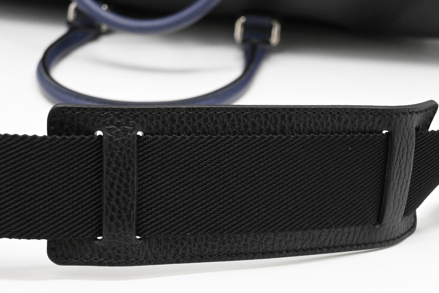 Gucci Cosmopolis Travel Bag in Black & Blue Leather