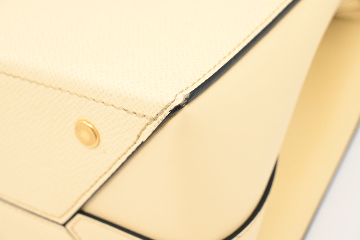 Louis Vuitton City Frame in Banane Taiga Leather