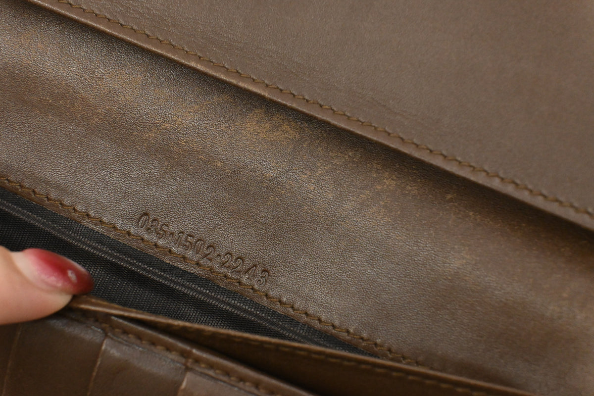 Gucci Long Wallet in Brown leather