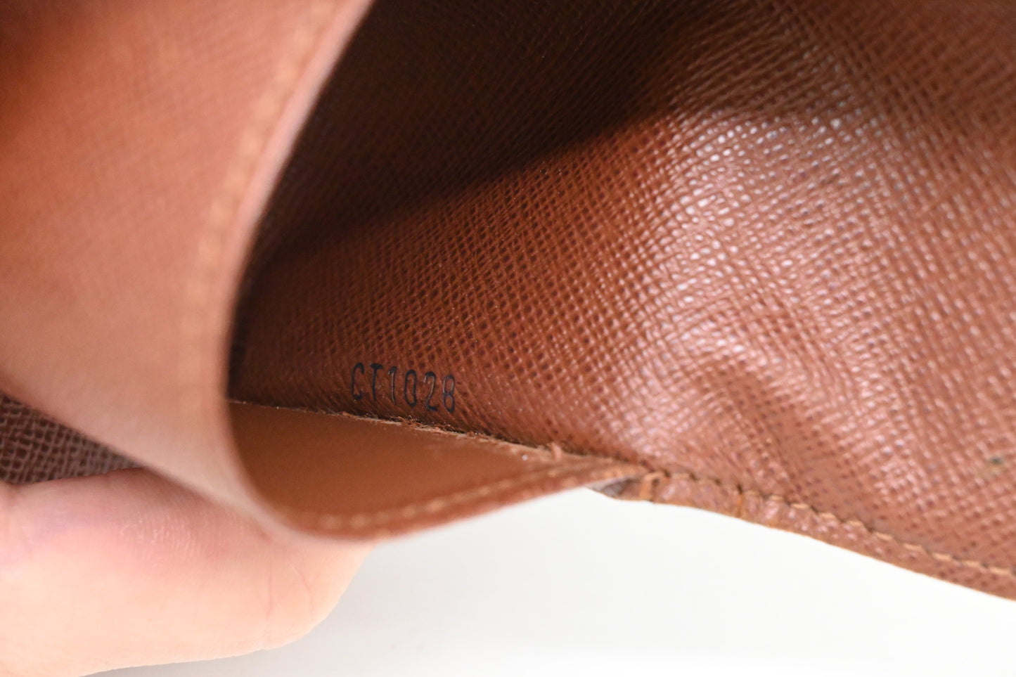 Louis Vuitton Multicles 6 in Monogram Canvas