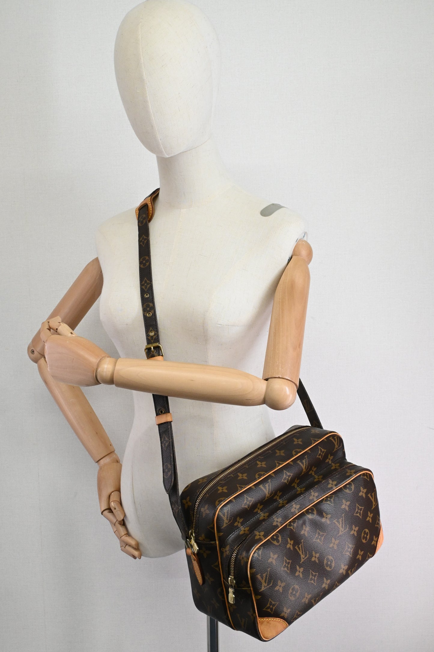 Louis Vuitton Nile in Monogram Canvas