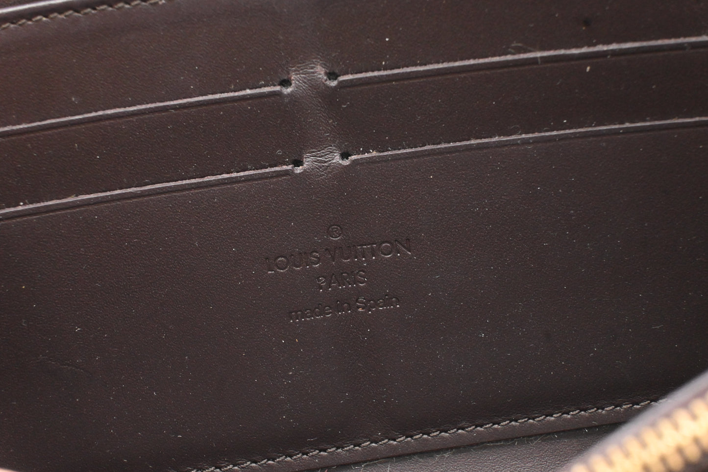 Louis Vuitton Long Zippy Wallet in Terre d'Ombre Vernis Leather