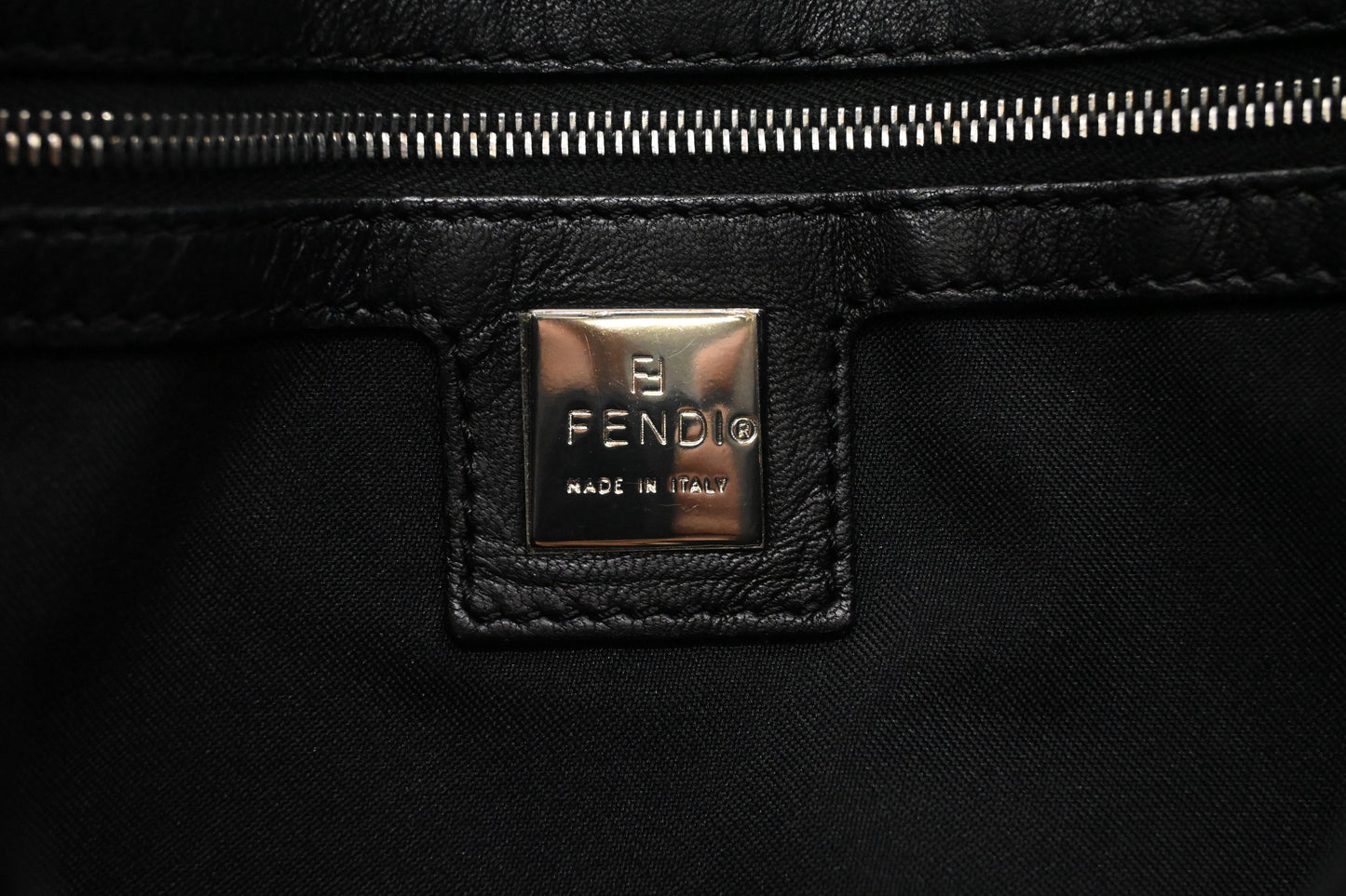 Fendi Shoulder Pochette in Black Leather