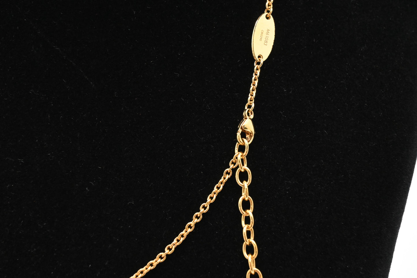Louis Vuitton Essential V Necklace