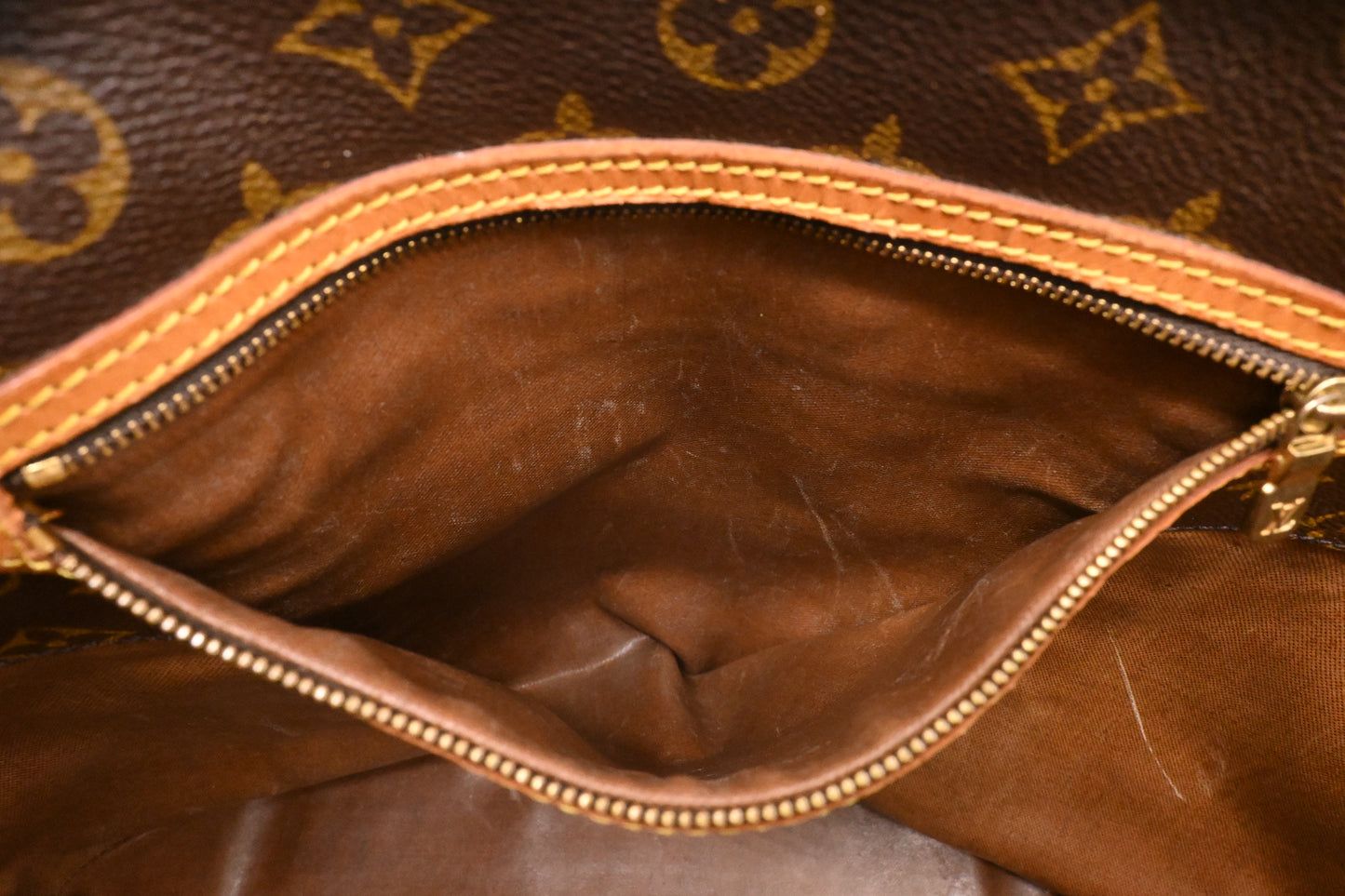 Louis Vuitton Sac Shopping in Monogram Canvas