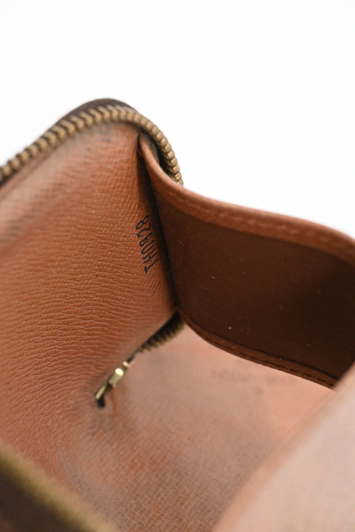 Louis Vuitton 6 Key Case in Monogram Canvas