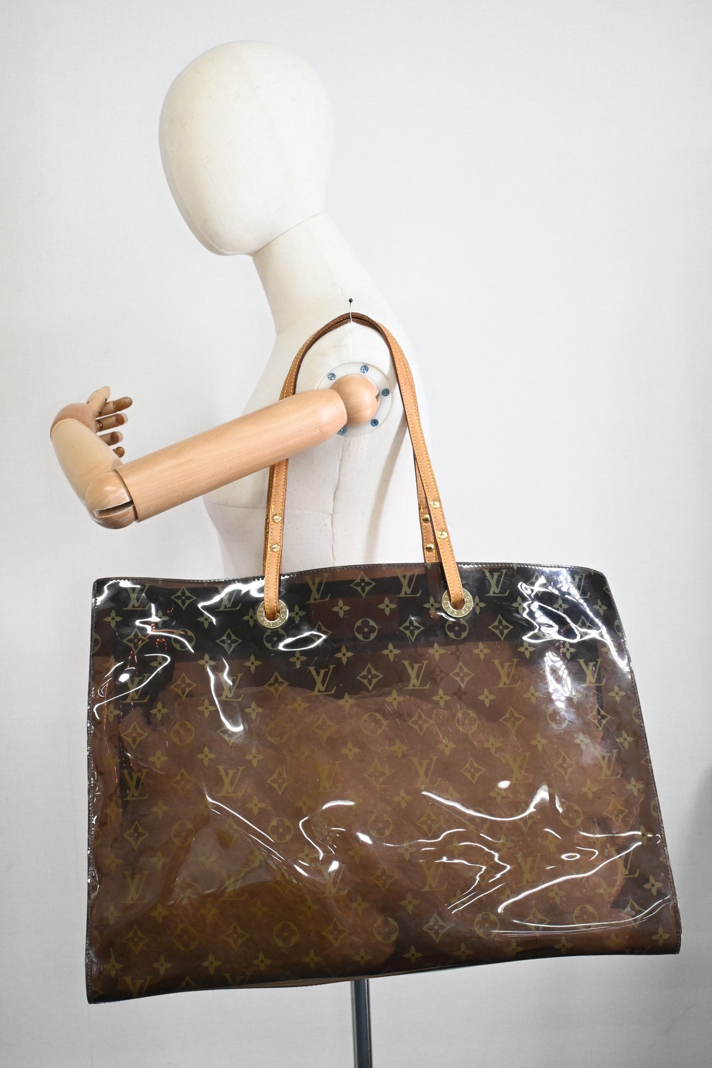 Louis Vuitton Cabas Cruiser in Ambre PVC