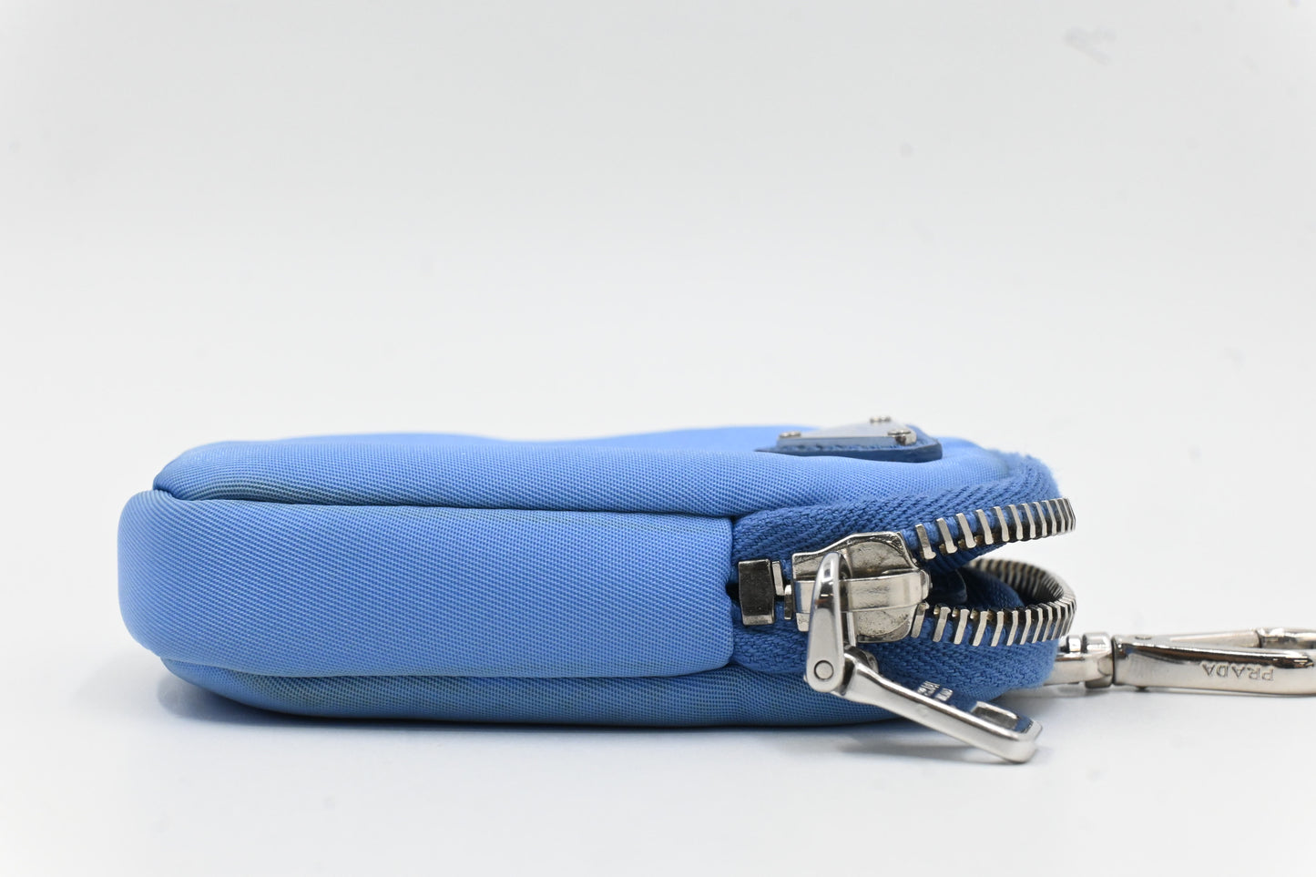 Prada Re-Edition 2005 in Blue Nylon