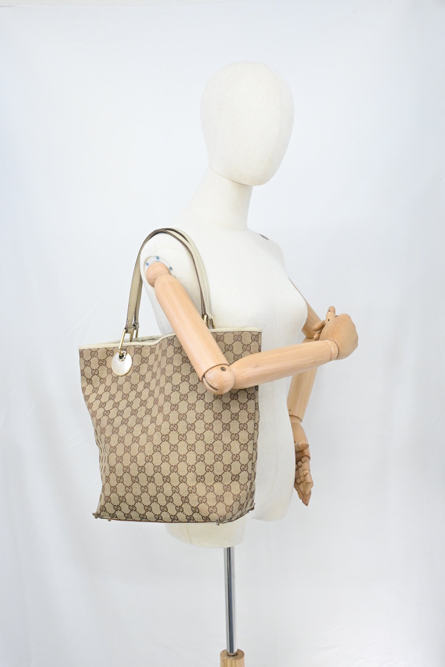 Gucci Tote in GG Canvas