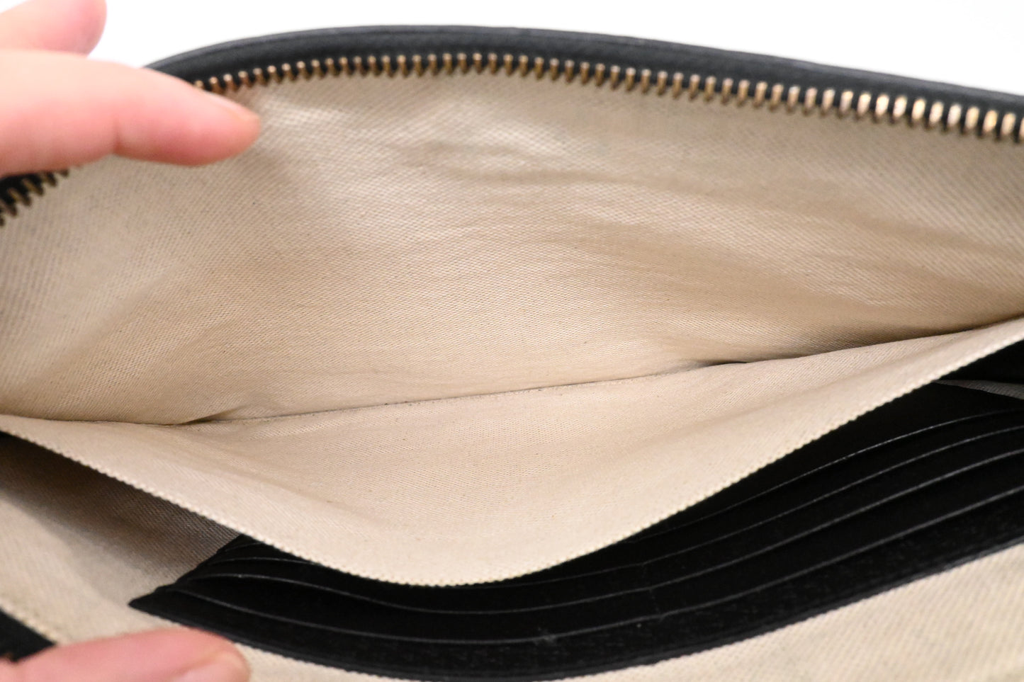 Gucci Bee Clutch in Black Leather