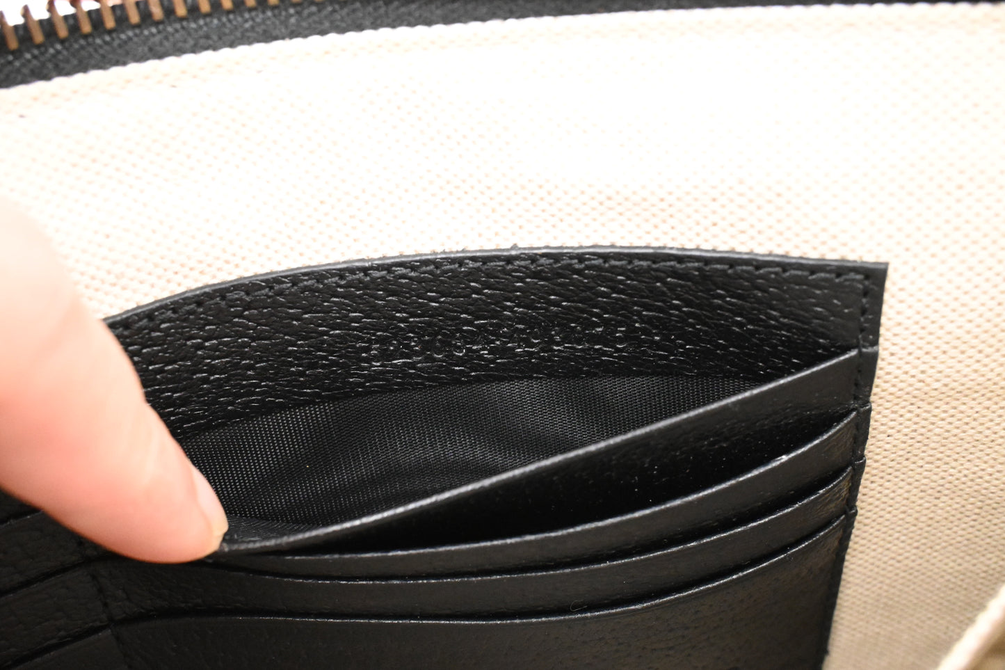 Gucci Bee Clutch in Black Leather