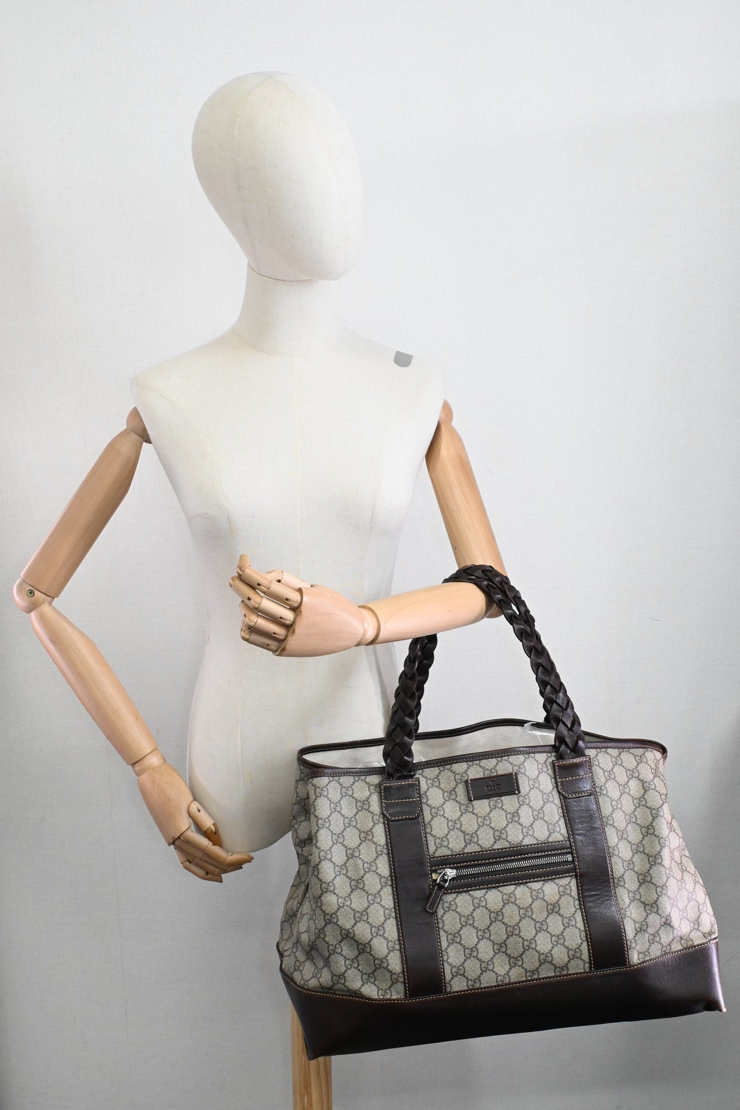 Gucci Tote in GG Supreme Canvas