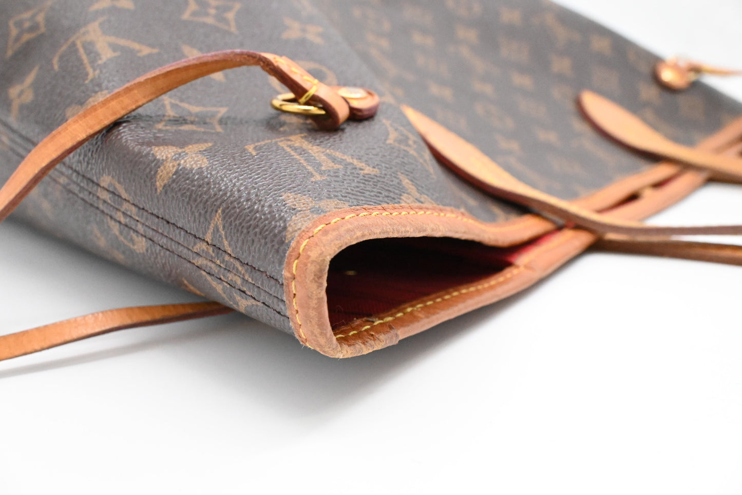 Louis Vuitton Neverfull MM in Monogram Canvas