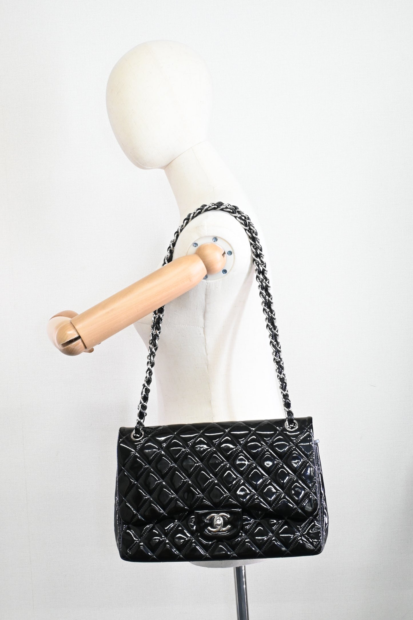 Chanel Jumbo Flap in Black Matelasse Patent Leather