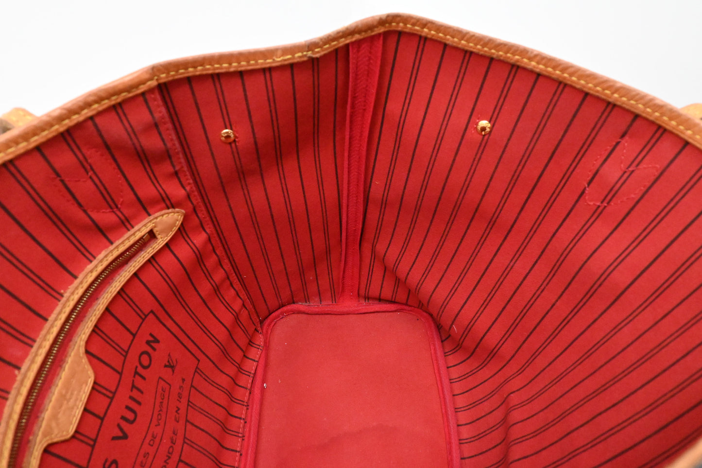 Louis Vuitton Neverfull MM in Monogram Canvas