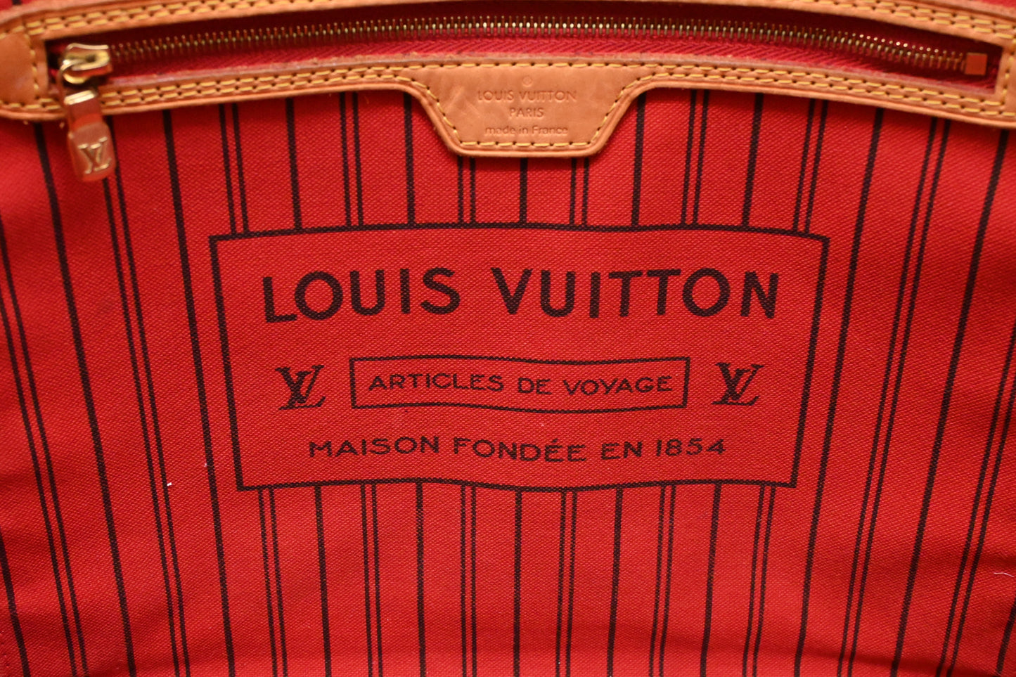 Louis Vuitton Neverfull MM in Monogram Canvas