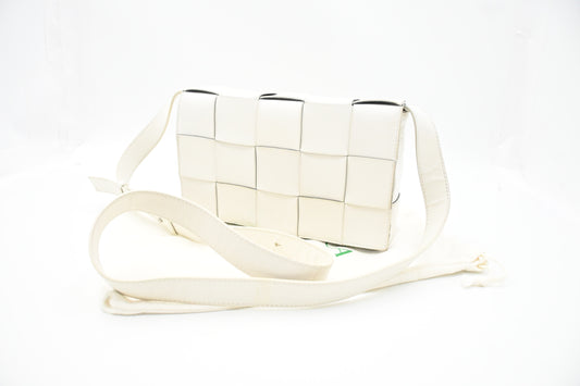 Bottega Veneta Cassette in White Leather