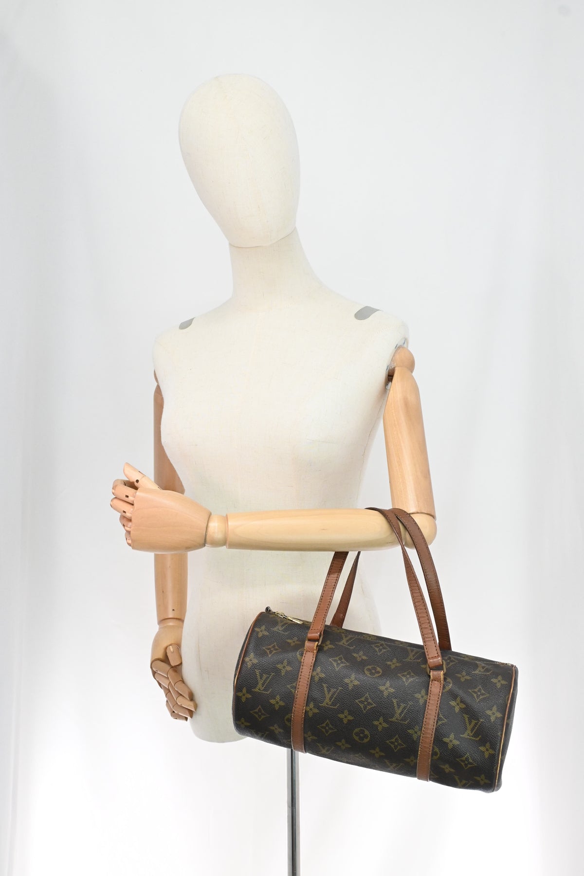 Louis Vuitton Papillon in Monogram Canvas