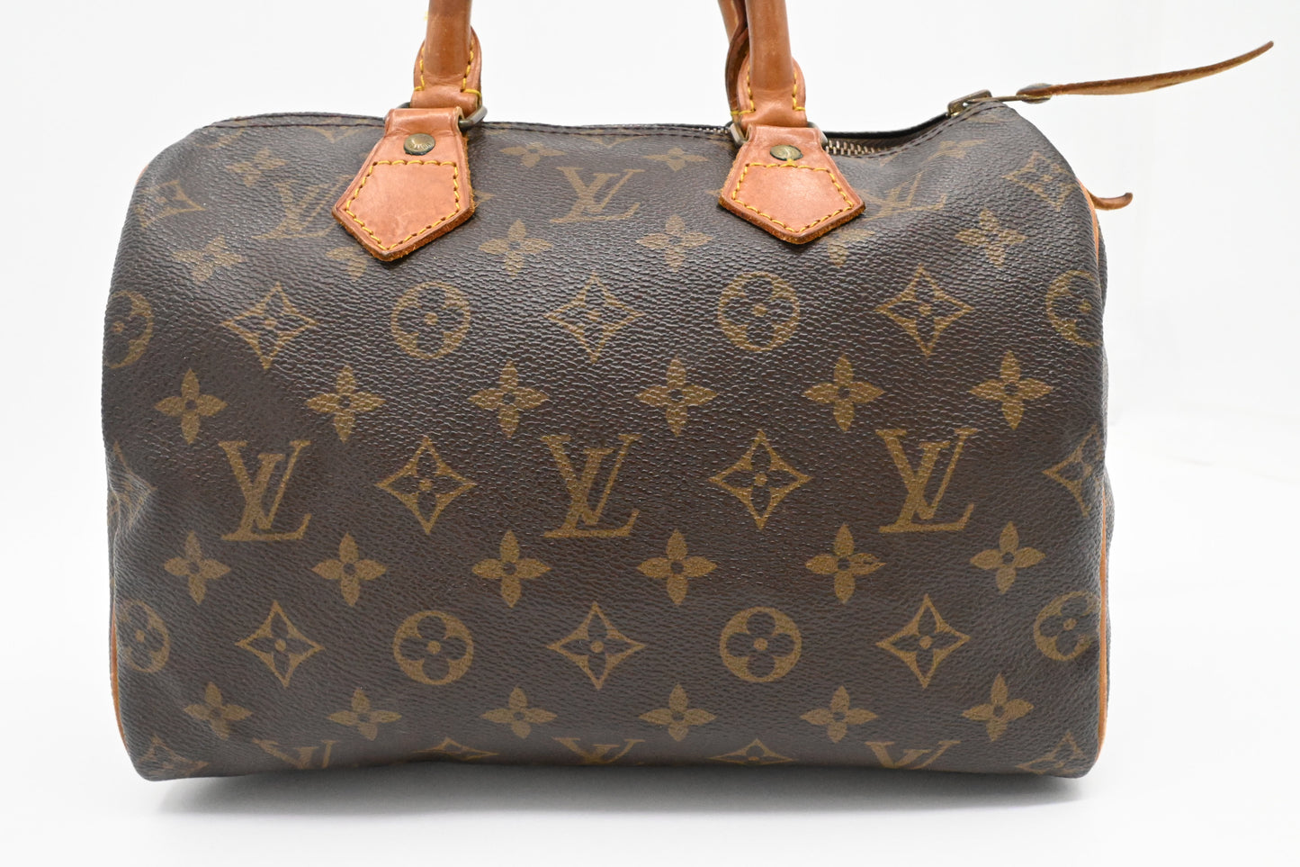 Louis Vuitton Speedy 25 in Monogram Canvas