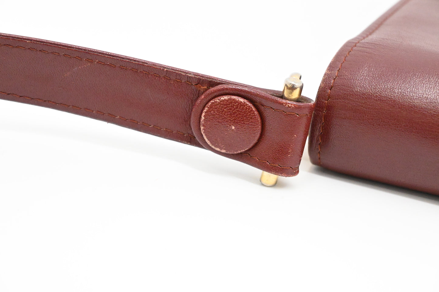 Cartier Messenger Shoulder Bag in Burgundy Leather