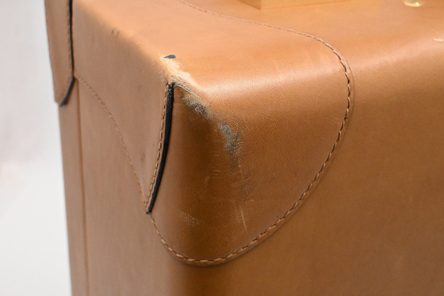 Gucci Suitcase in Tan Leather